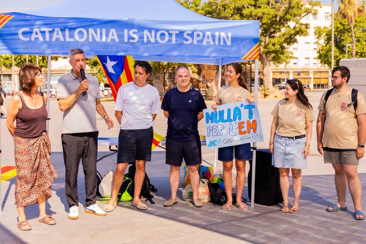 jnc_barcelona's tweet photo. 🏊‍♀️ Ens hem sumat al #Mullat2026 de la @FundacioEM amb la 1a Nedada Solidària de la @jnc_barcelona.

Hem recaptat 250 € per donar suport a la recerca i a l'acompanyament de les persones amb esclerosi múltiple.

💙Un país fort és un país que cuida la seva gent. Cada gest compta. https://t.co/UsGJ7Wsut4