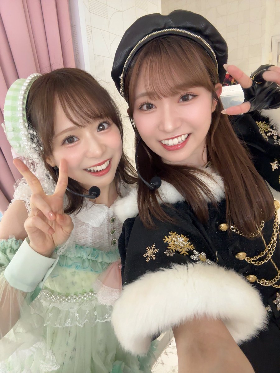 MizukiYamauchi's tweet photo. #ここからだ公演 

なんと今日は...
“なるずき”でポジションを入れ替えるという
サプライズをしてみました！！！！！
びっくりしてもらえたかな？！🤩

初めての『クリスマスリング』💍
これから磨き甲斐がありすぎる曲でワクワク
色んなメンバーとの共演も楽しみだな✨ https://t.co/lV9RugMDVL