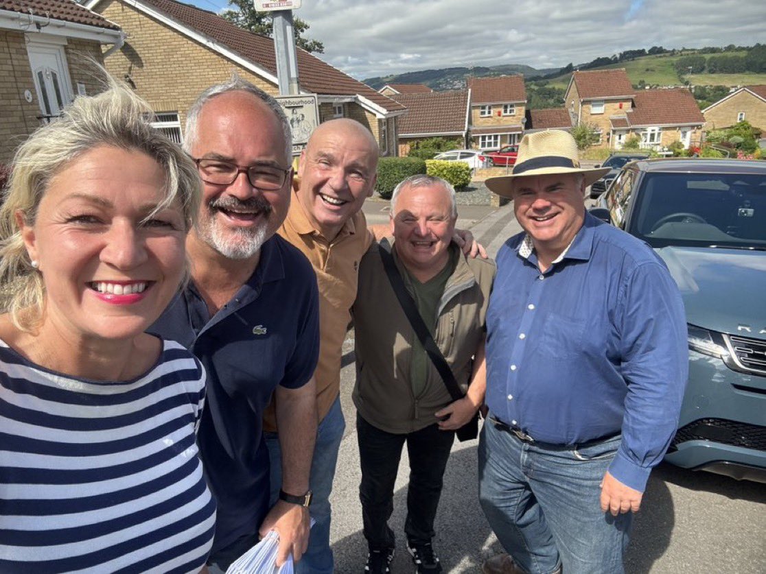 ReformDaily_'s tweet photo. 🗳️ Laura Anne Jones was back out campaigning in Torfaen with the team ahead of the by-election 

Make sure to vote Bob Blacker - Reform UK candidate for Monmouthshire &amp; Torfaen - on Thursday 16th July

#Torfaen #Pontypool #ByElection [@ReformUKwales] https://t.co/wbd6ofwJpI