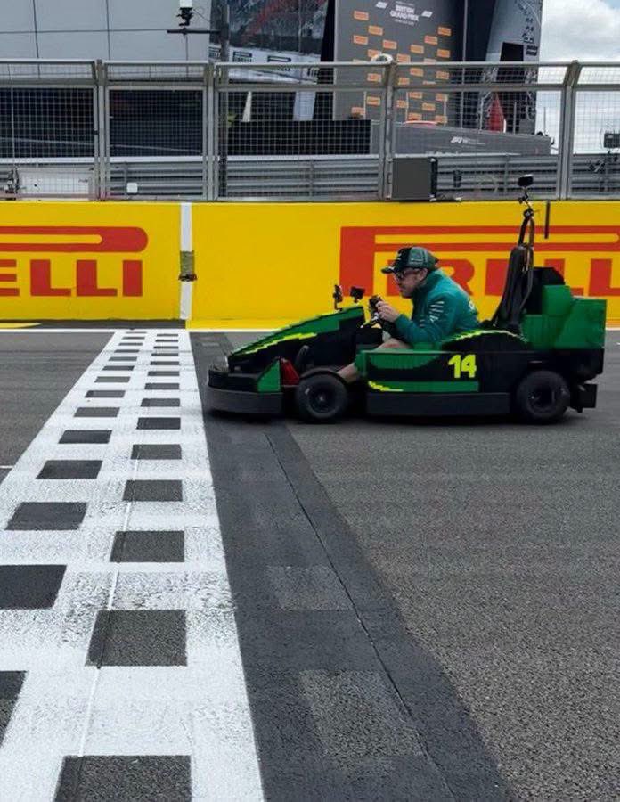 zitus156's tweet photo. @FormulaDirecta La 33 a llegado por fin 🥳 https://t.co/8G7norNFz4