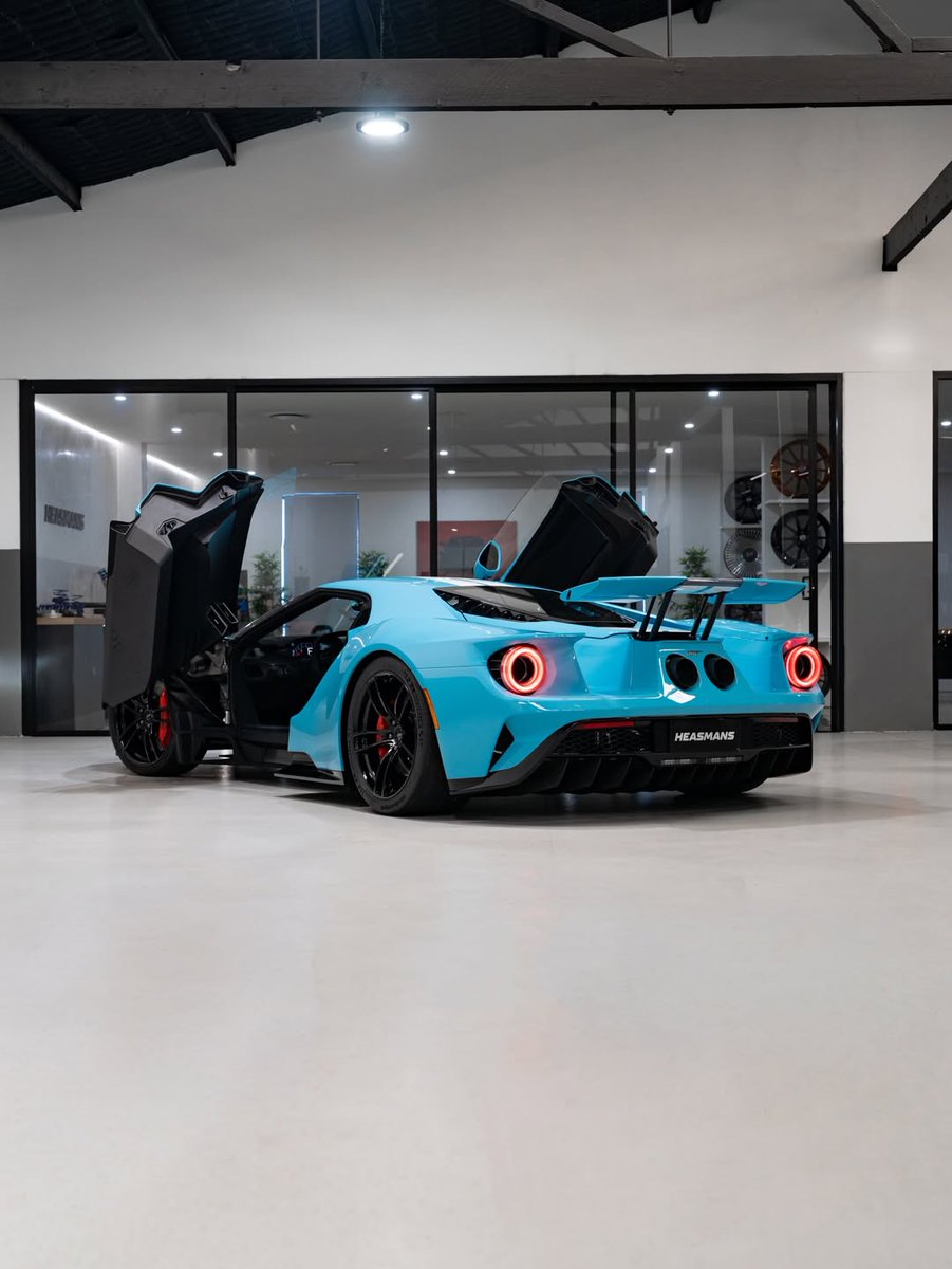CarsUniquee's tweet photo. FORD GT https://t.co/6eC5qCuukr