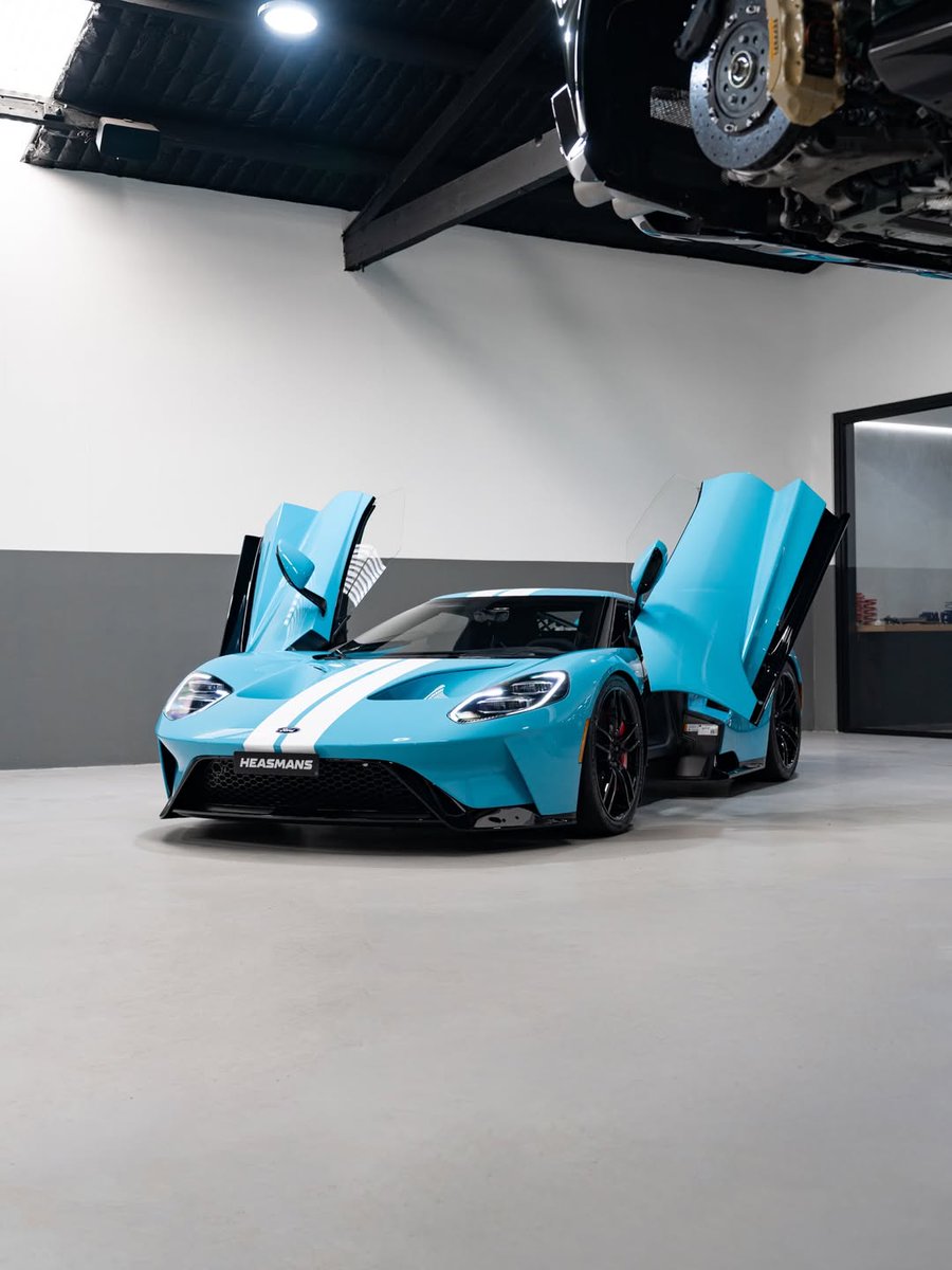 CarsUniquee's tweet photo. FORD GT https://t.co/6eC5qCuukr