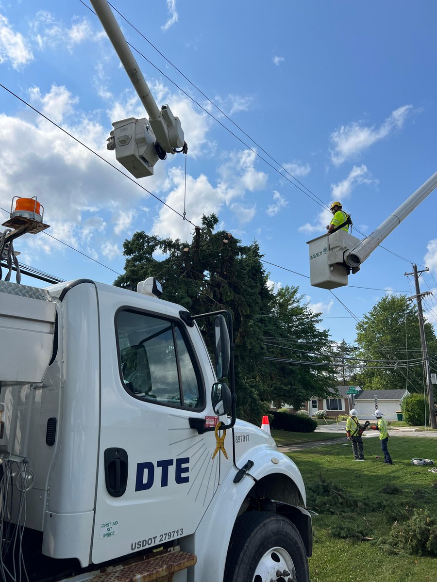 DTE_Energy's tweet photo. If you reported an outage following the extreme weather that affected our area, your restoration estimate is available at https://t.co/b38KFEH9KJ. 

We estimate that 85%-90% of impacted customers will be restored by the end of the day today, Sunday, July 5. 

We know how challenging it is to be without power. Our Storm Response Teams are working as quickly and safely as possible to restore power to everyone impacted. 

Please be safe and remain at least 25 feet away from downed power lines or anything in contact with them. Assume any downed line is live and dangerous.