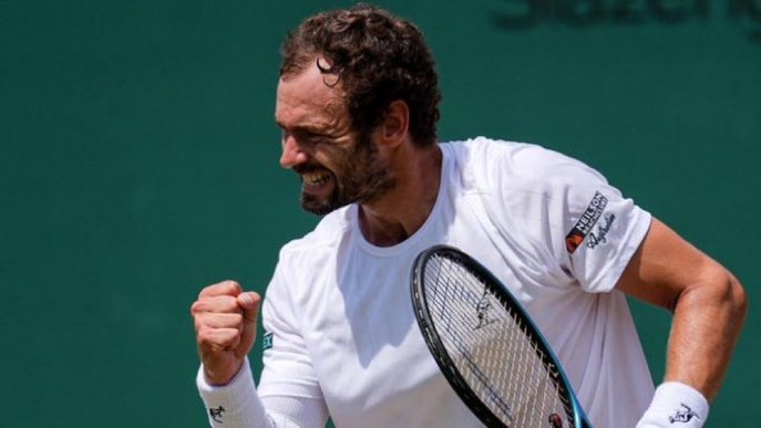 Minutes_rtd's tweet photo. Wimbledon tennis 🎾 possible upset 

Safiullin ML @ 5.9 

Safiullin to pick at least 2 sets @ 2.9

✌🏽 https://t.co/VjruRa9V8O