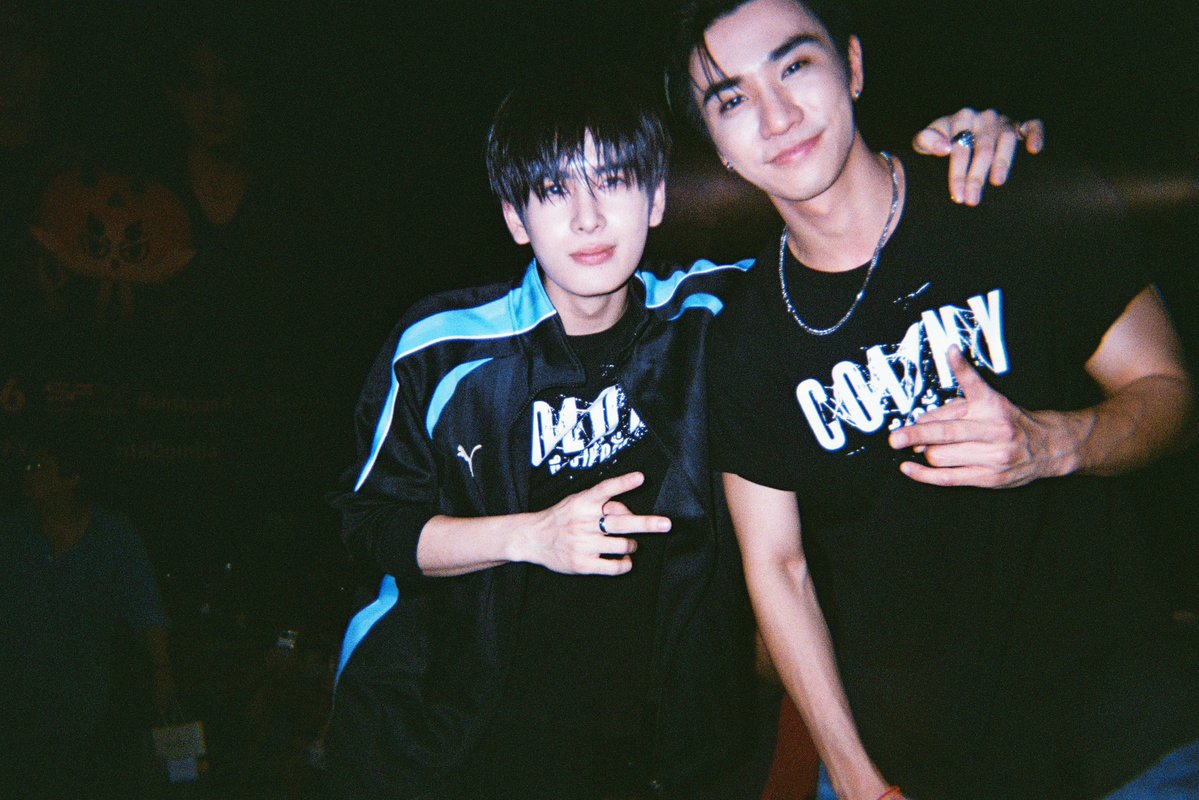 yokkuuu__'s tweet photo. เพิ่งมีเวลาไปล้างฟิล์ม ตั้งใจจะเอากล้องไปให้เด็กๆเซลฟี่ แต่ทางนี้ลนมากเลยถ่ายเองเลย พวกแกน่ารักสุดยอด ! 📸🐯🐶💘🤲🏻

ย้อนหลัง ดูหนังSF เย้! รักนะ เด็ก @perthppe @Ppsanta 

#PerthSanta https://t.co/NLLvAgWgfl