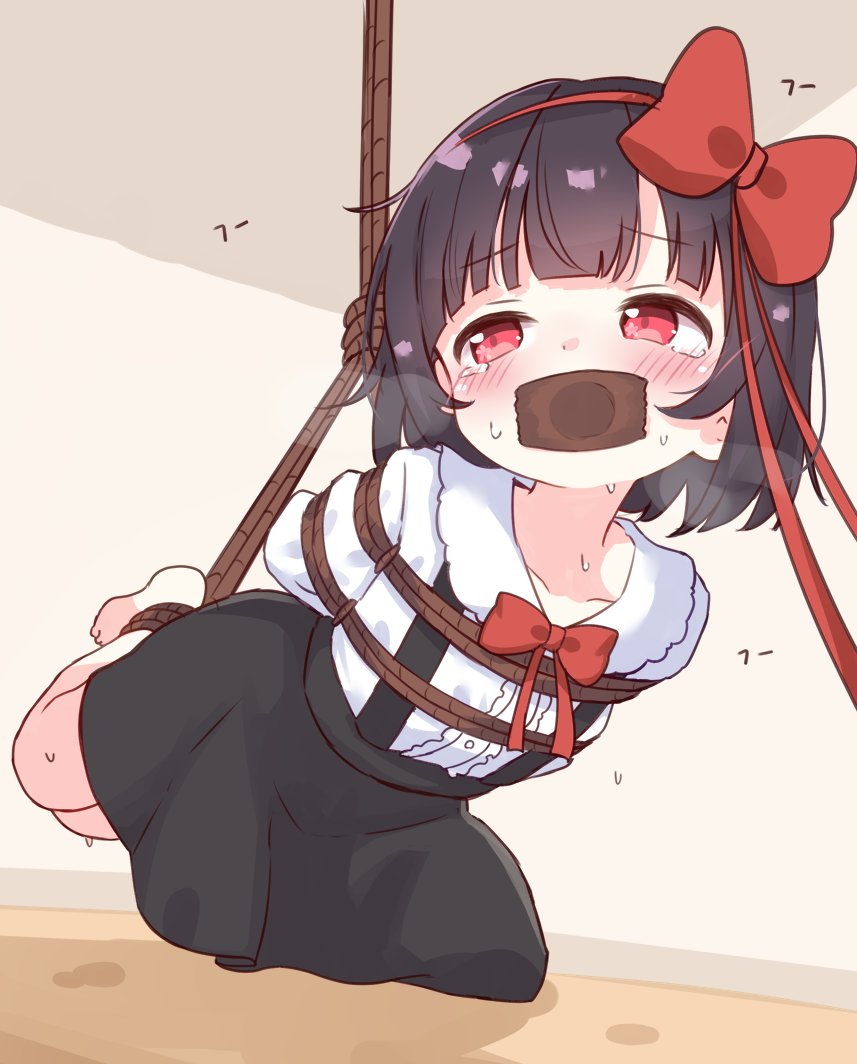 tukinose_miri's tweet photo. 吊るされ琉奈ちゃん https://t.co/fIiMJILUDc