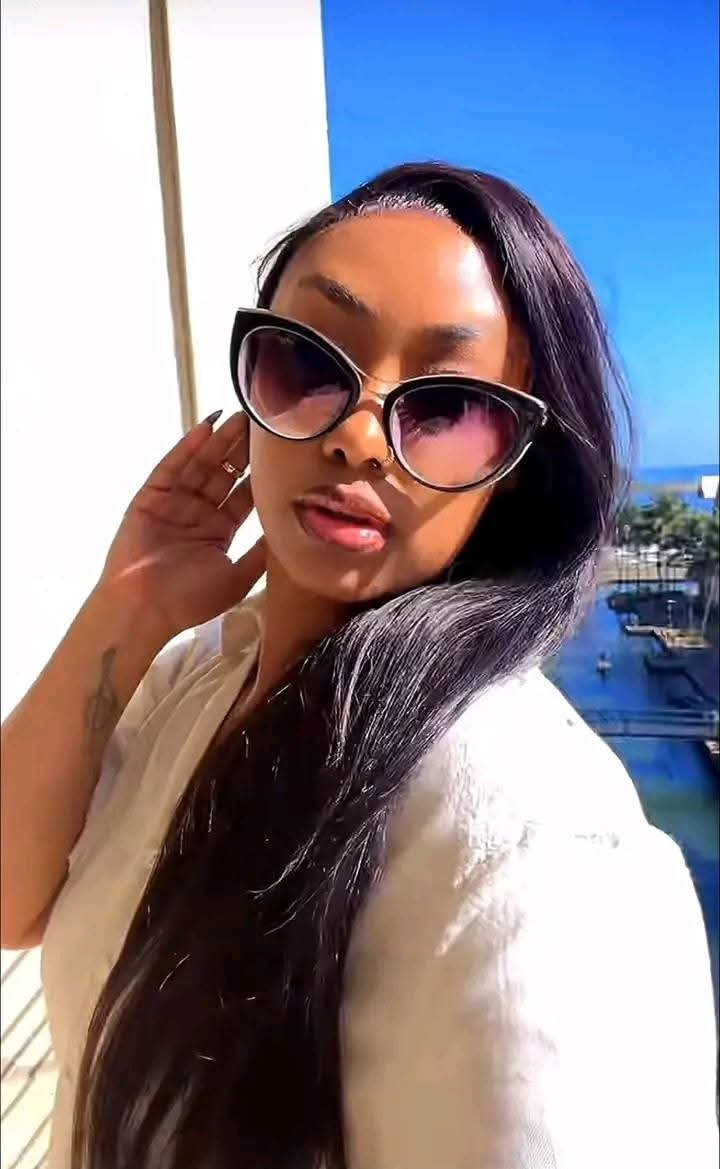 shortbase_Magwa's tweet photo. There is something so graceful about her. Hayi, ndiyabheja ngaye. She wears beauty with so much elegance.🌹✨

TRIXIE X PERERE 
TRIXIE X BLACK&amp;WHITE PARTY 

#TrixieChristoffels
#TrixieVibes https://t.co/Sd4K90i3Ru