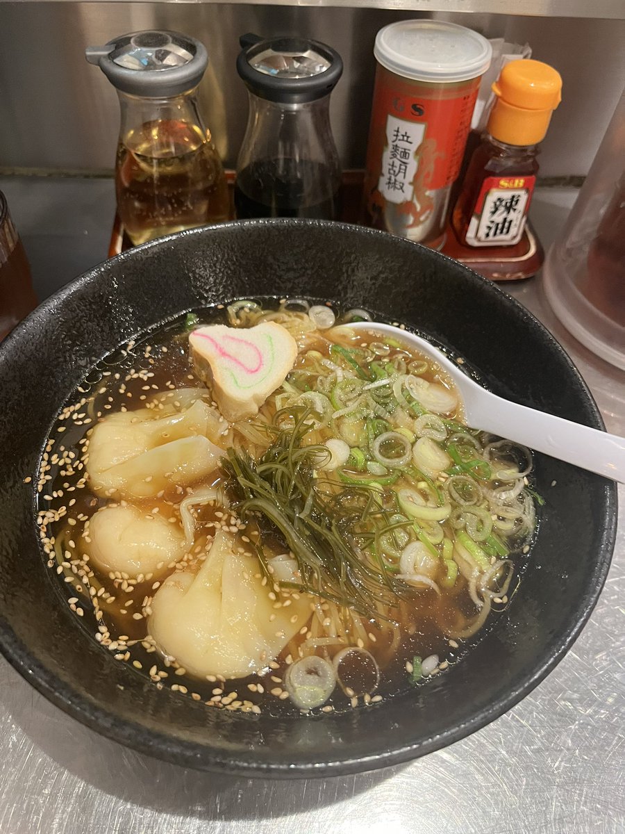 pandagames758's tweet photo. 函館らーめん 醐りょう
海老ワンタン麺（醤油）
#名古屋うまいもん通り
#名駅西口 
https://t.co/s95NFv58Ud https://t.co/MnelxKtswo