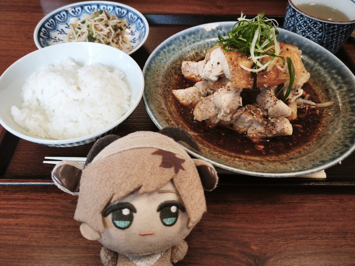 ancor0's tweet photo. 月泉のランチ営業日に〜✌️そのあと友達の👶にメロついてた。私だけでなくエレベーター乗り合わせた人やカフェの隣の人をメロメロにしてた https://t.co/EWuSQquGtl