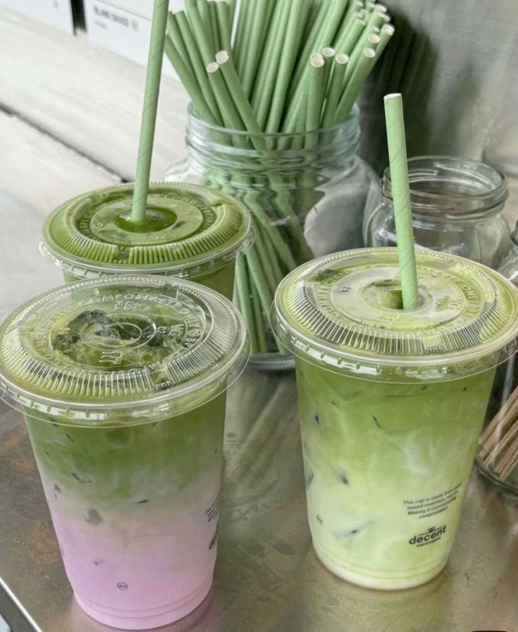 daily_dolce's tweet photo. Let's go get some matcha 💚 https://t.co/38UNeWnUWN