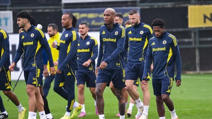 Fenerbahçe'nin Avusturya Kampı Kadrosu Açıklandı: Diego Carlos Dönüyor, Vedat Muriqi İstanbul'da Kalıyor