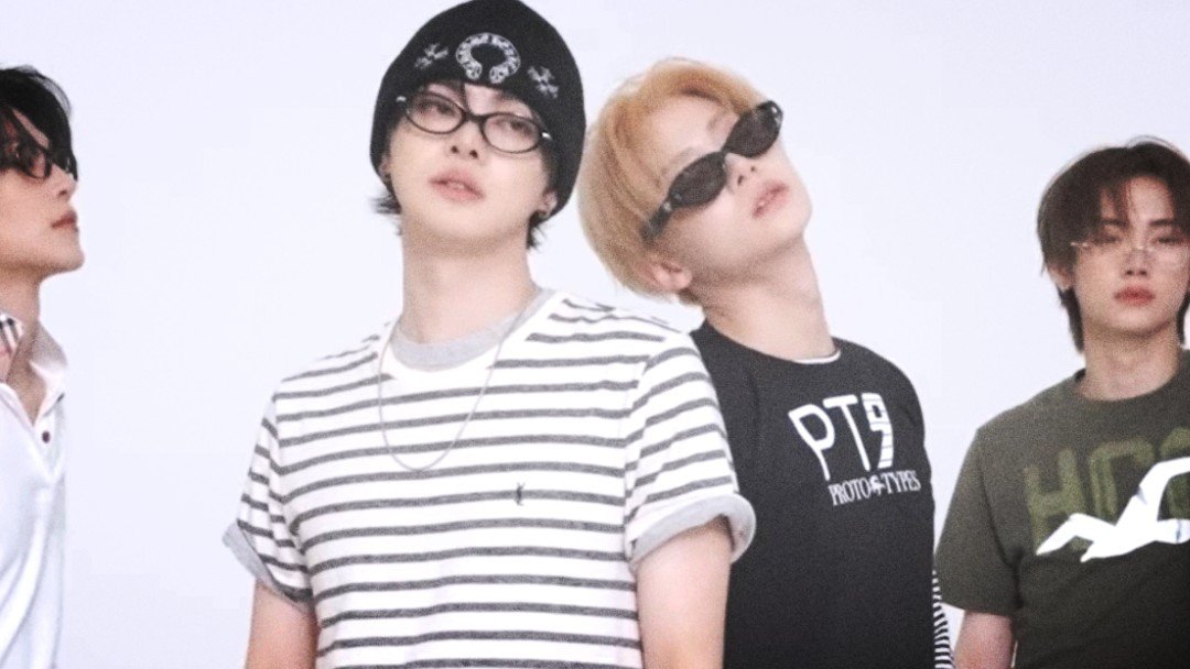 leowonhourly's tweet photo. https://t.co/zeqmEQu9g5