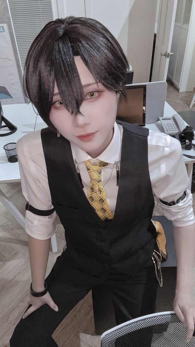 usagimamaru's tweet photo. Cos/🐾✉

或世イヌ

#ネオポルテホワイトデー併せ0705 https://t.co/S8Efnhxx9r
