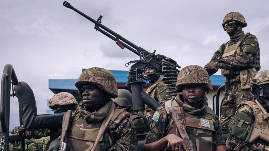 UkeloJosh's tweet photo. 🚨 Les FARDC condamnent les bombardements des 4 et 5 juillet 2026 attribués à la coalition RDF/AFC-M23 dans le Nord-Kivu et le Sud-Kivu. Elles dénoncent des attaques contre des zones habitées ayant causé des pertes en vies humaines et d'importants dégâts matériels. #RDC #NordKivu https://t.co/X6TwjevypA
