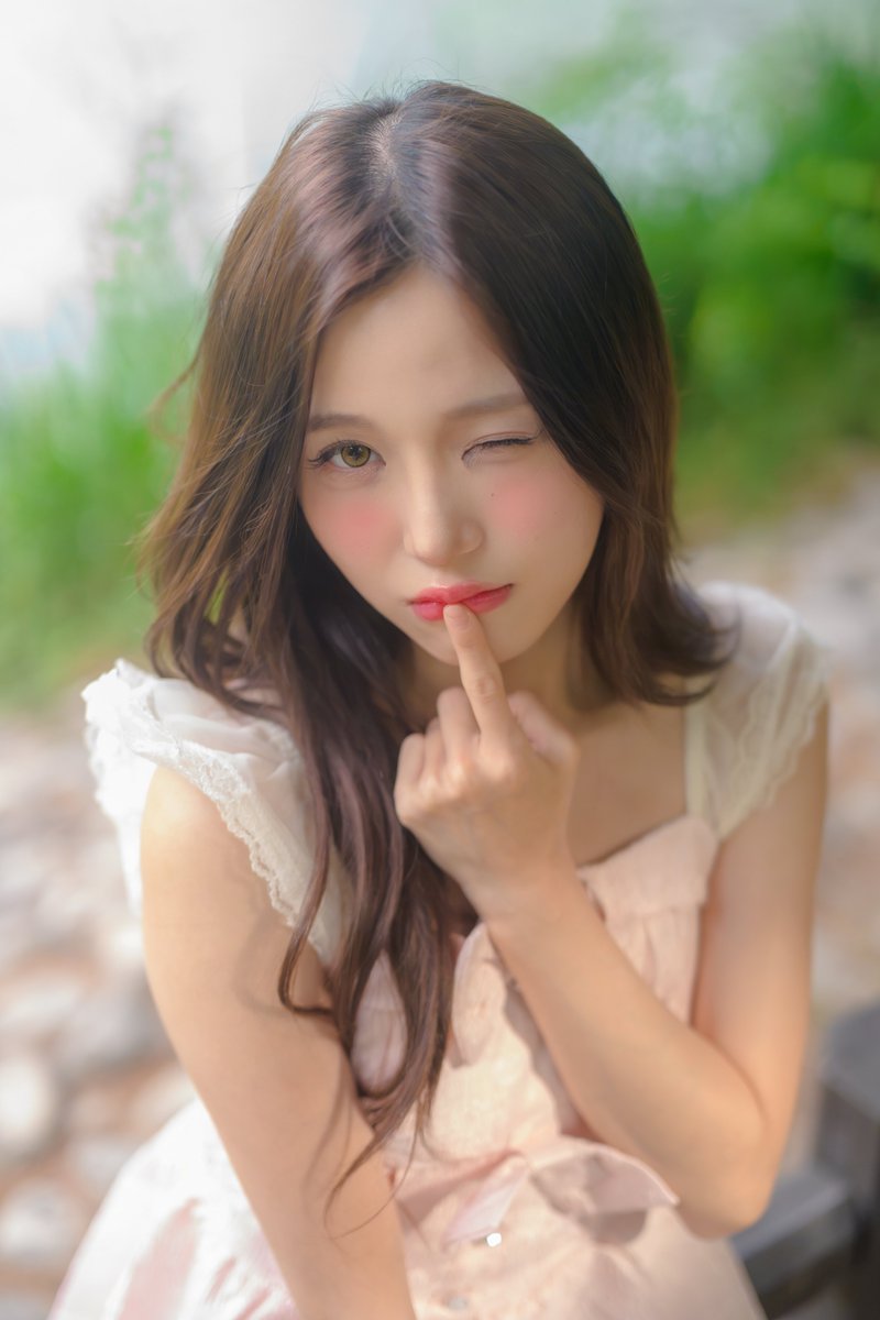 ____nihe's tweet photo. 26.06.11 - 서울 숲 
Model . 초코파이님(instagram : sochocopie) 
#스냅 #인물사진 #6월 #서울숲 https://t.co/RHOXpZPP7M
