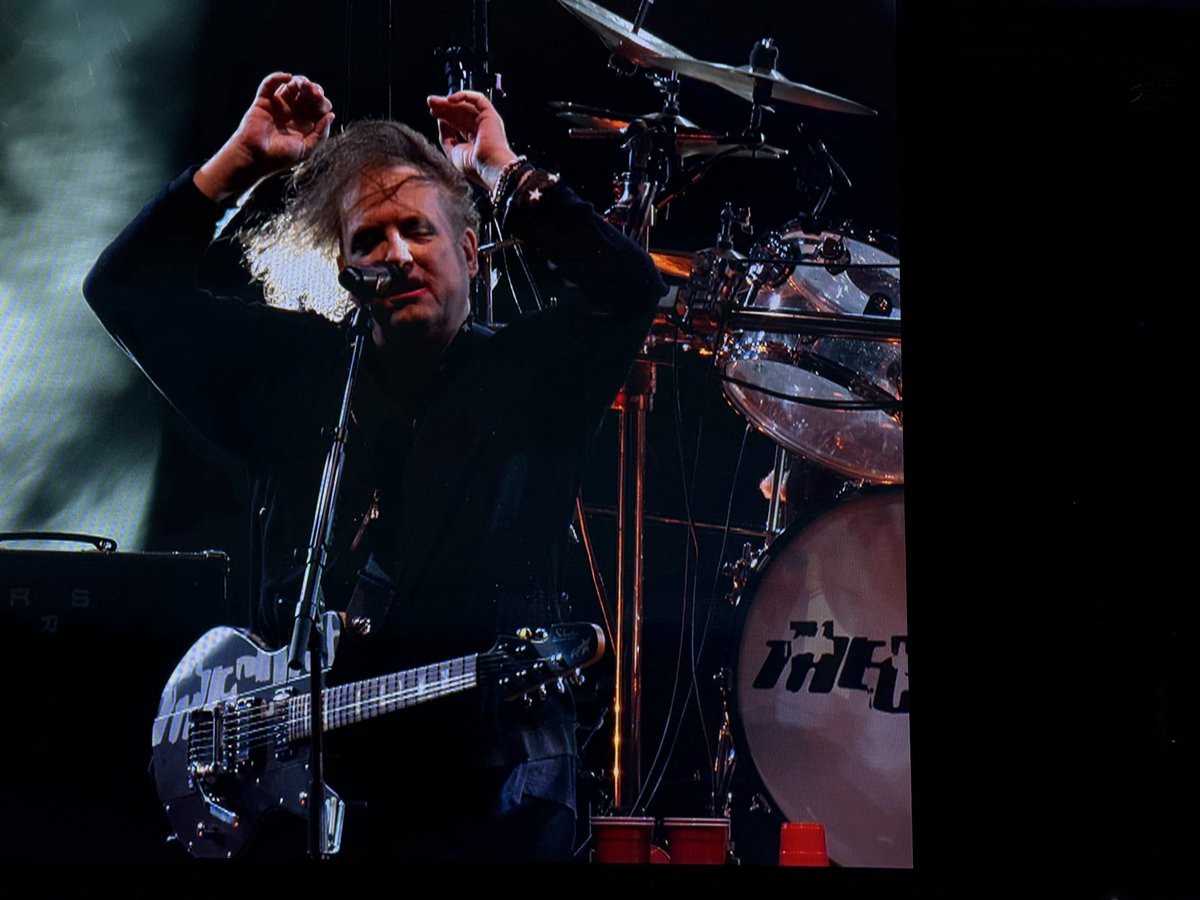 Adam_Wazynski's tweet photo. @thecure @Adbodnar @opener_festival It was great time with The Cure with or without rain👏 https://t.co/lEsSqmrIoY