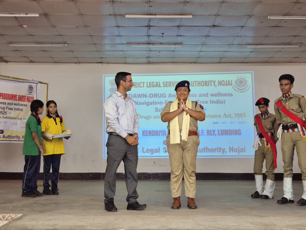 kvlumding's tweet photo. Kendriya Vidyalaya NFR Lumding organized the Drug Awareness &amp; Wellness Navigation – For a Drug-Free India programme, inspiring students to make healthy choices and support a drug-free society.
@EduMinOfIndia 
@KVS_HQ 
@GuwahatiKvs https://t.co/MlXTbyKzDE