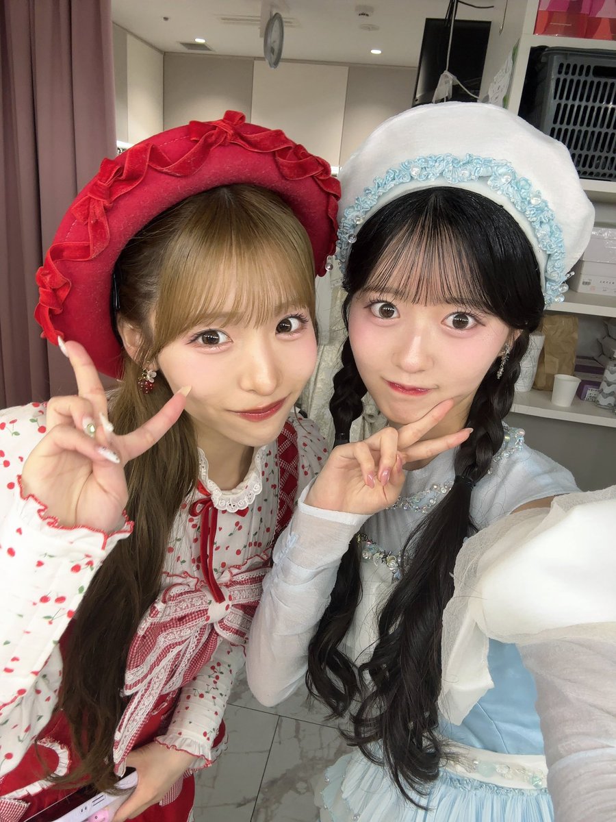 azuki_yagi0322's tweet photo. ここからだ昼夜公演
ありがとうございました〜！
4回連続で劇場出演できて最高な気分です😁💓
みんなもこの2日間笑顔になってくれてたらいいなぁ〜！！！ https://t.co/T2jrYkBDx3