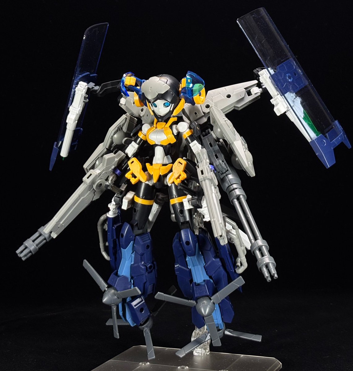 heibei333's tweet photo. 【フルアーマー・アチェルビー（TYPE-D）】

多種多様な火器を装備した重装備アチェルビー。
脚部に専用ブースターユニットを装備し、機動力も向上している。

#30MMSM2026 https://t.co/VjmwTBO0XJ