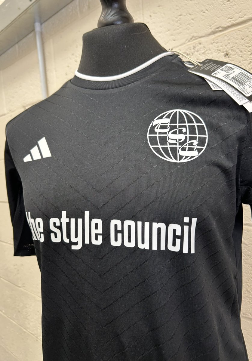gibbo1012's tweet photo. Adidas custom Paul Weller Style Council football shirt 🤩🤩⚽️⚽️ #stylecouncil #weller #paulweller https://t.co/aQ8I7Gjzia