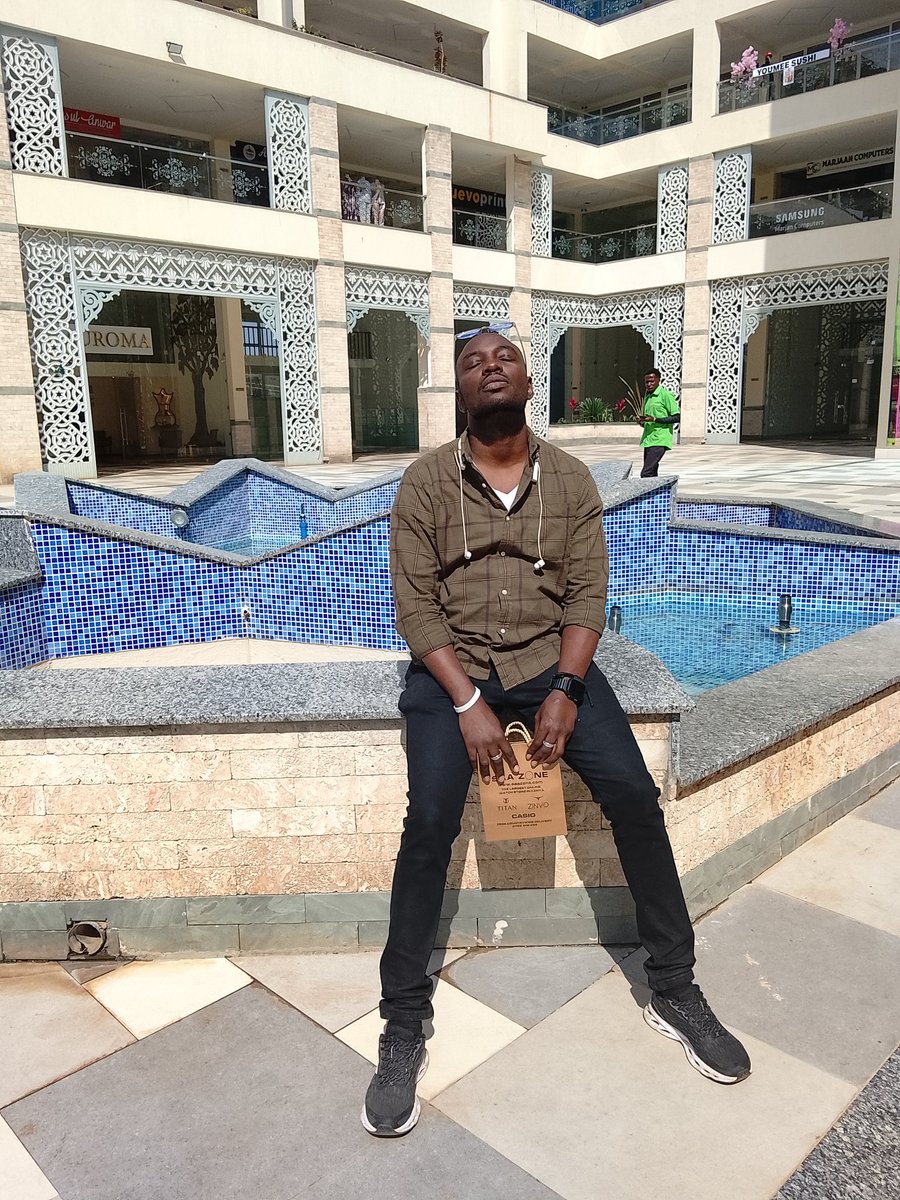 NeshSb's tweet photo. It's days like this you know who stays n who leaves...🙏 https://t.co/fU9QAWoOua