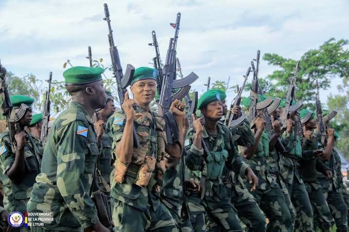 UkeloJosh's tweet photo. 📢 ce 5 juilet 2026 Les FARDC dénoncent également les arrestations arbitraires de jeunes civils dans les zones sous occupation de la coalition RDF/AFC-M23 et rappellent que les populations civiles doivent être protégées conformément au droit international humanitaire. #RDC #Paix https://t.co/ULTwT1XffO