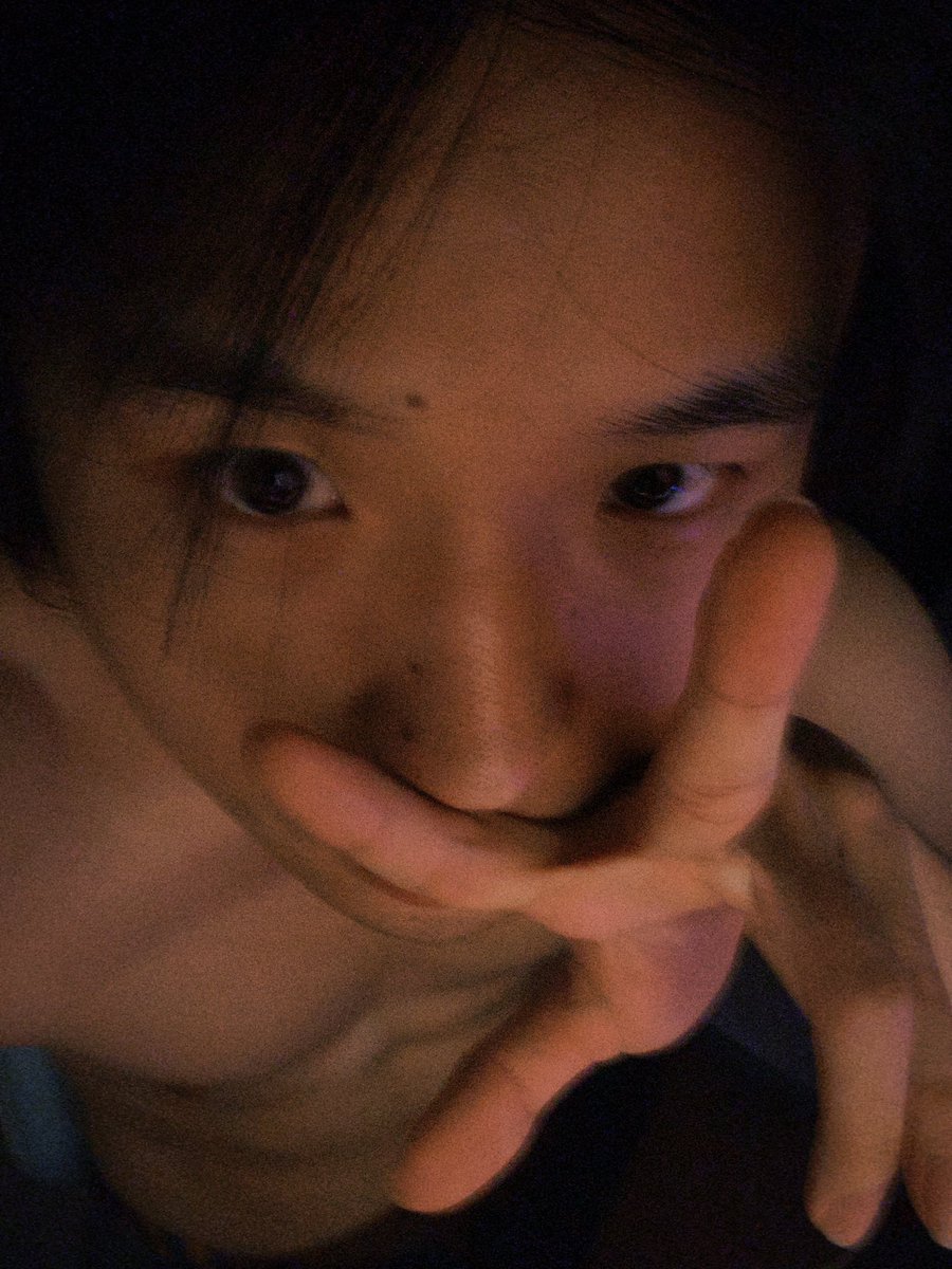 kangkeanghere's tweet photo. 你在装什么啊 我要换个人喜欢了 https://t.co/u9vJG4RC0b