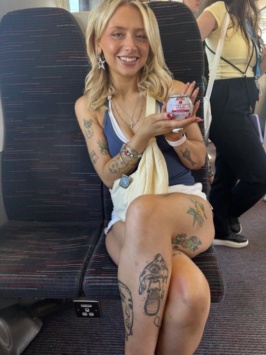 itsNicePants's tweet photo. Starting a collection https://t.co/ZSsNowbMEX