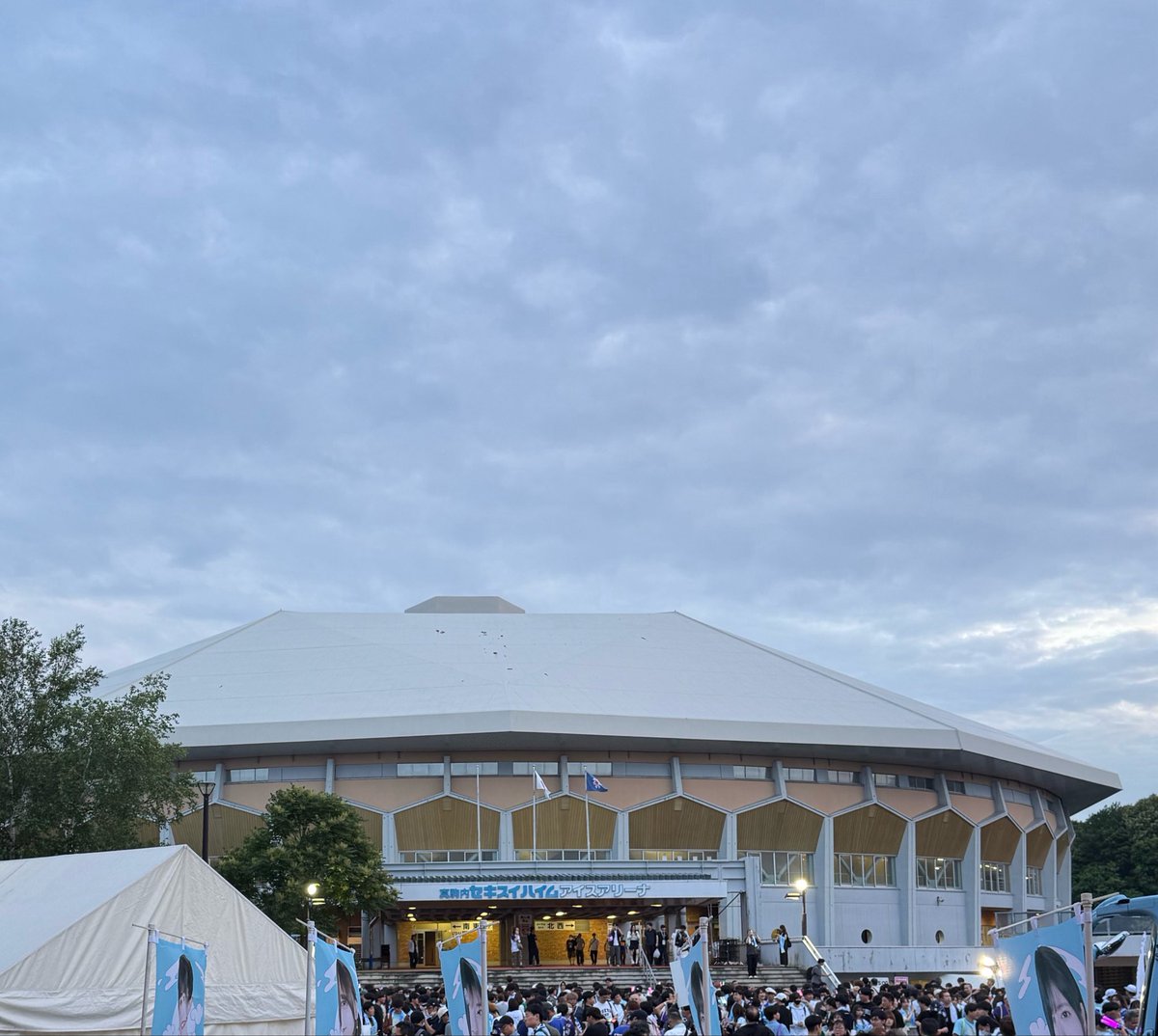 York_dd's tweet photo. ありがとう！真駒内セキスイハイムアリーナ🏟️
2日目はI seeで至近距離のかっきーに『超絶かわいい賀喜遥香🩷‼️』を直接届けられたので巡り合わせに感謝🙏感謝🙏でした🥰
#真夏の全国ツアー2026
#乃木坂全国ツアー北海道Day2 https://t.co/sOb0dgtlxX