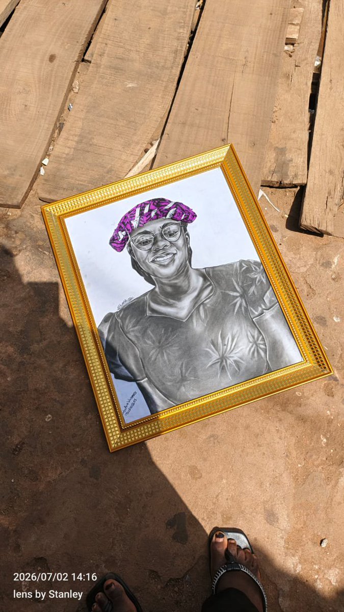 filibus243's tweet photo. @d_ocheido Looking so stunning as always ma...
Made a small 16/20 portrait of one of your picture, hope I tried. Though I changed the material 😊 https://t.co/OB2ZR8CUtI