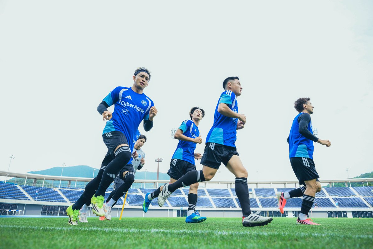 FcMachidaZelvia's tweet photo. 🔷𝑨𝑶𝑴𝑶𝑹𝑰 𝐂𝐚𝐦𝐩 𝐃𝐚𝐲 𝟏 📸

開幕戦に向けて、本日からキャンプ頑張ります💪
フォトギャラリーをInstagramで公開📲
https://t.co/RUJXfeyqTR

#FC町田ゼルビア #zelvia
#青森キャンプ2026 https://t.co/1wrqNAzC1y