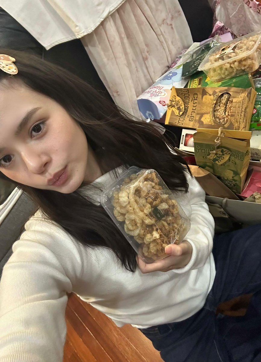 itsbecfreen_'s tweet photo. BECBEC BABYYYYY 

#beckysangels https://t.co/DOVOfB3XsS