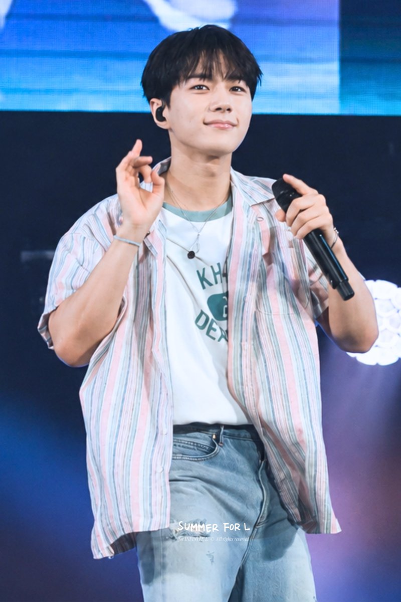 NASH357_'s tweet photo. Myungsoo’s blue summer outfit 🌊

TOKYO • OSAKA • KL • JAKARTA https://t.co/6tovnJGQXA
