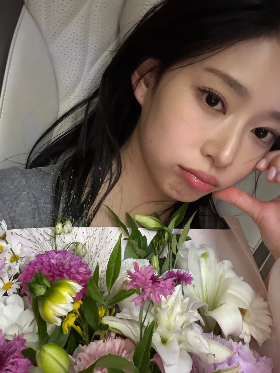 Kim Minju Updates tweet media