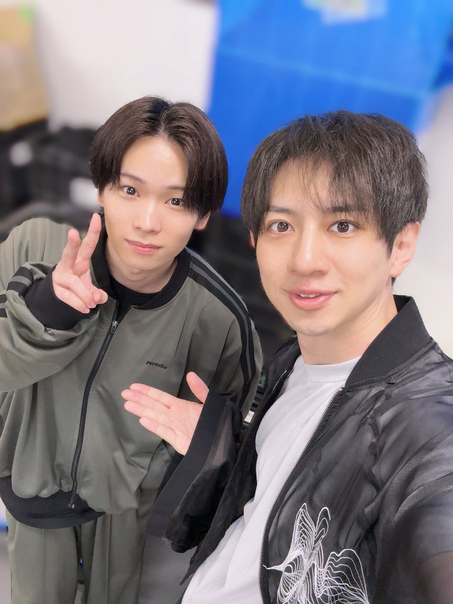 ikko0305cho's tweet photo. 今日も忍ゲキ４期の稽古行ってきました！
久しぶりに６人揃った三年生も見れて満足です🤗
今日は孝綺と！一年たっても全然変わらずイケメン。と言うか増してる？笑
明日も頑張ってきます🫡 https://t.co/mcxW3hfbgX