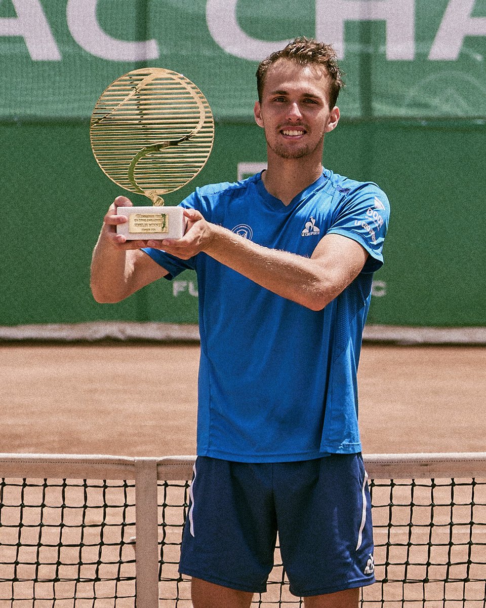 ATPChallenger's tweet photo. 🏆🏆🏆🏆🏆🏆🏆🏆🏆🏆

Zsombor Piros lifts his 10th career ATP Challenger trophy!

#ATPChallenger | @HUNgarianTENNIS https://t.co/3QA8gVpSFo