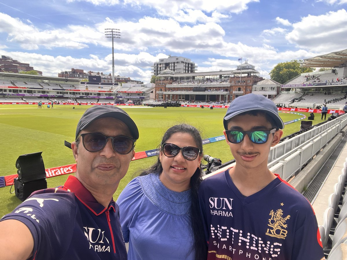 RanjanMallya's tweet photo. At Lord’s for the Women’s WT 20 Final, quite gutted for India not making it to the finals but will enjoy the game with family sporting my #RCB Tee of course! 😎

#Lords
#AusvEng 
#RCB 

@HomeOfCricket 
#WT20Final 

@RCBTweets https://t.co/yw2jDVxAPo