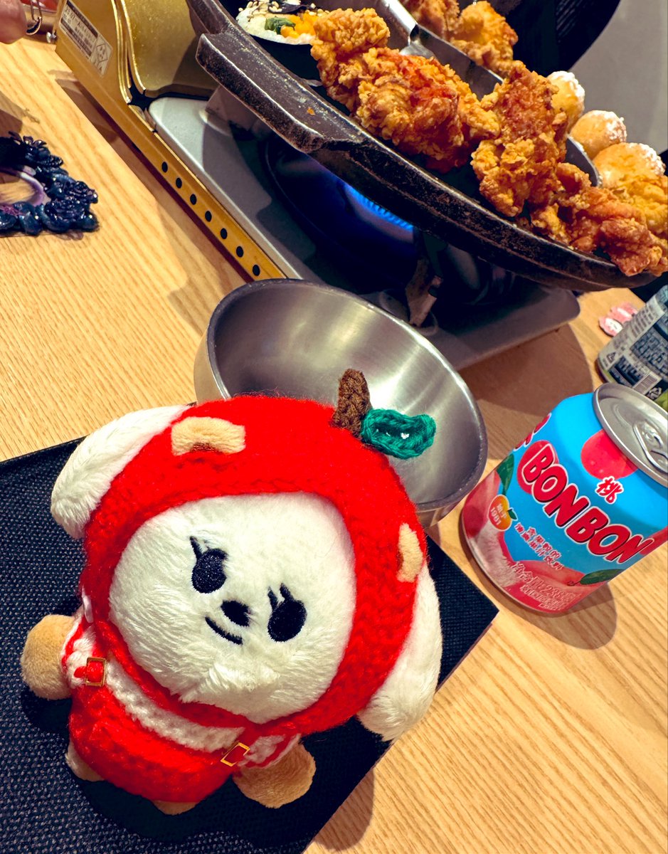 yu_moa313's tweet photo. 今日はいつメンちゃん達とランチ会♡
昨日のMusic Dayやミーグリ、最近の現場の話などたくさんお喋りして癒された☺️
お茶しに入ったカフェで皆からのお誕生日のお祝いケーキのサプライズ😭💝
めっちゃ嬉しかったよ🥹ホントにありがとう〜😭😭😭💕💕💕 https://t.co/3RJldISEVw