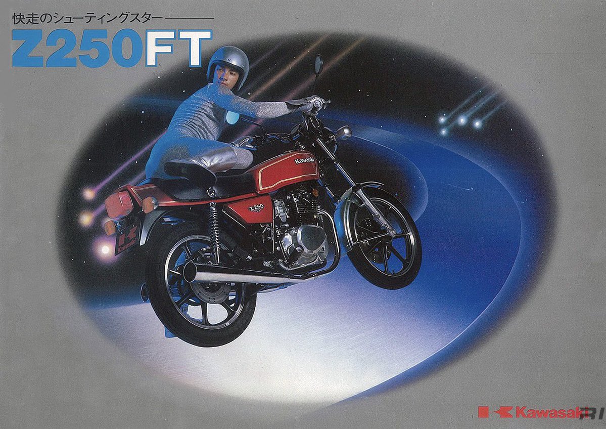 PutiMotor's tweet photo. '79〜'82 カワサキ「Z250FT」

250cc専用ツインの硬派向けスポーツ。

「角ゼット」と呼ばれた丸みを廃したスリムな燃料タンクで、テールカウルまでを含めいかにもカワサキが一目瞭然なデザイン。

両膝で挟んだ車体がスリムでコンパクトながら、軽々しい軽快感ではなく安定感に包まれた運送性で、大型バイクのようなフィーリングの質感を楽しませるスポーツ性が好評だった。

https://t.co/aYsL0iWywE
