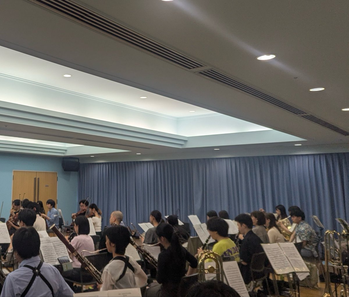 Orch_desHimmels's tweet photo. 昨日は2回目の練習を行いました。アンサンブルの難所の多い楽曲ですが、繰り返し練習を行いながら息の合った演奏を目指していきます🔥
#おーでーはー #マーラー https://t.co/9jmJcRWZZ7