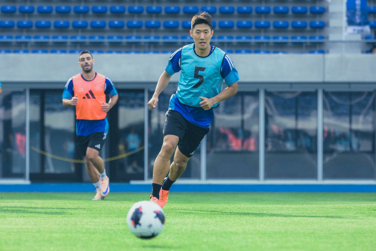FcMachidaZelvia's tweet photo. 🔷𝑨𝑶𝑴𝑶𝑹𝑰 𝐂𝐚𝐦𝐩 𝐃𝐚𝐲 𝟏 📸

開幕戦に向けて、本日からキャンプ頑張ります💪
フォトギャラリーをInstagramで公開📲
https://t.co/RUJXfeyqTR

#FC町田ゼルビア #zelvia
#青森キャンプ2026 https://t.co/1wrqNAzC1y