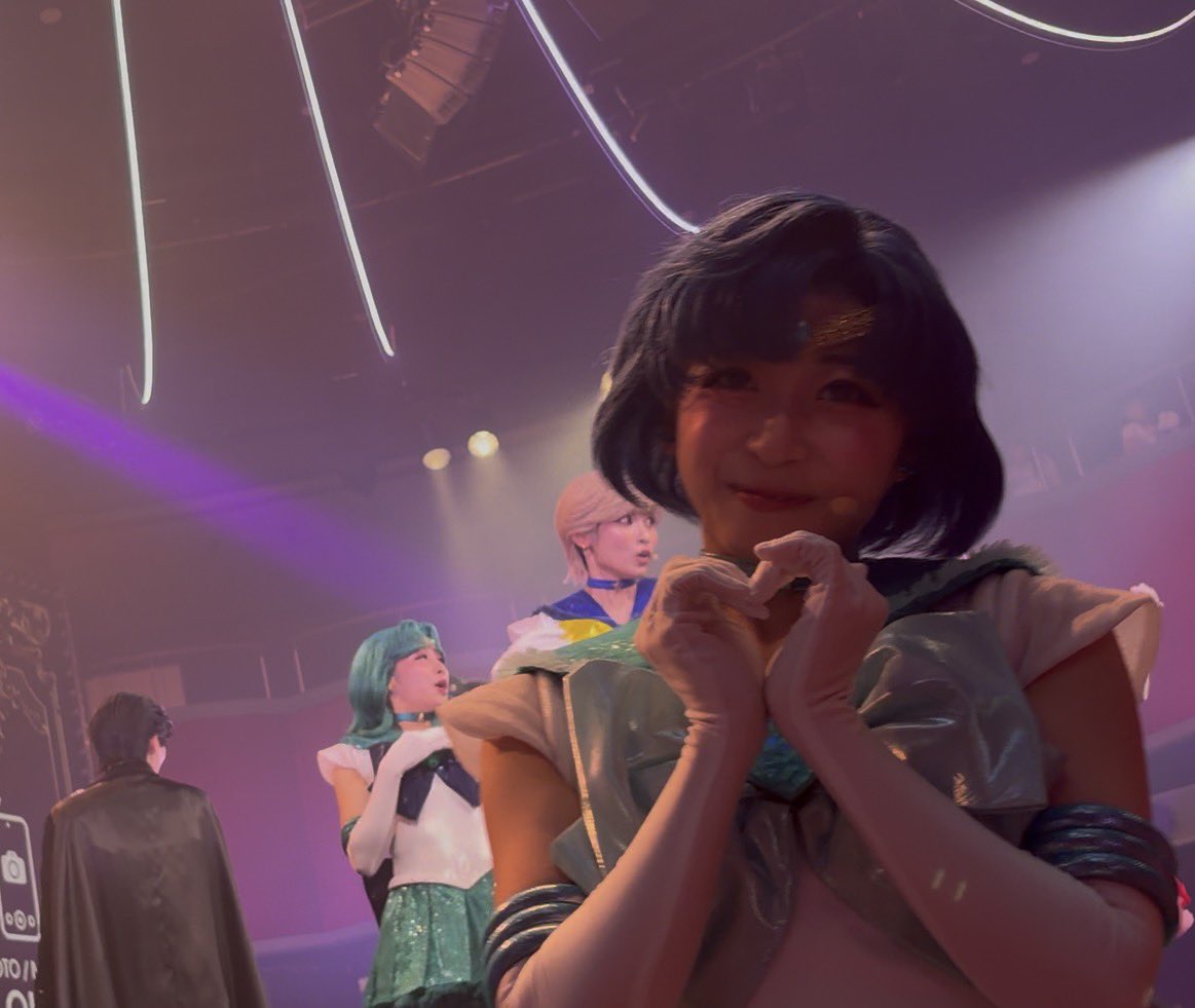 C214_trade's tweet photo. 美少女2人観測しました。
じゅぴ席座ってたらかわいい子と目があっちゃった！

#美少女戦士セーラームーン 
#シャイニングシアター https://t.co/6wUUizsCiC