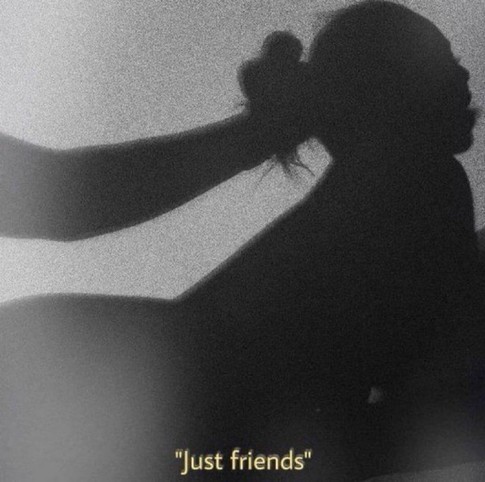NicholasGR_'s tweet photo. Just friends ..🖤 https://t.co/ZLIrmFqjZ7