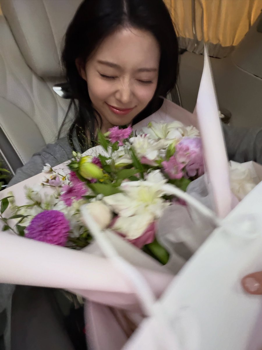 saveminju025's tweet photo. https://t.co/oc1M4kmqCa