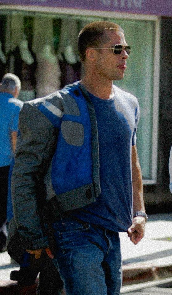 rachcorrine's tweet photo. Buzz cut Brad. Icons only. On the hunt for some similar sunglasses today. https://t.co/hXhW8DZ90D