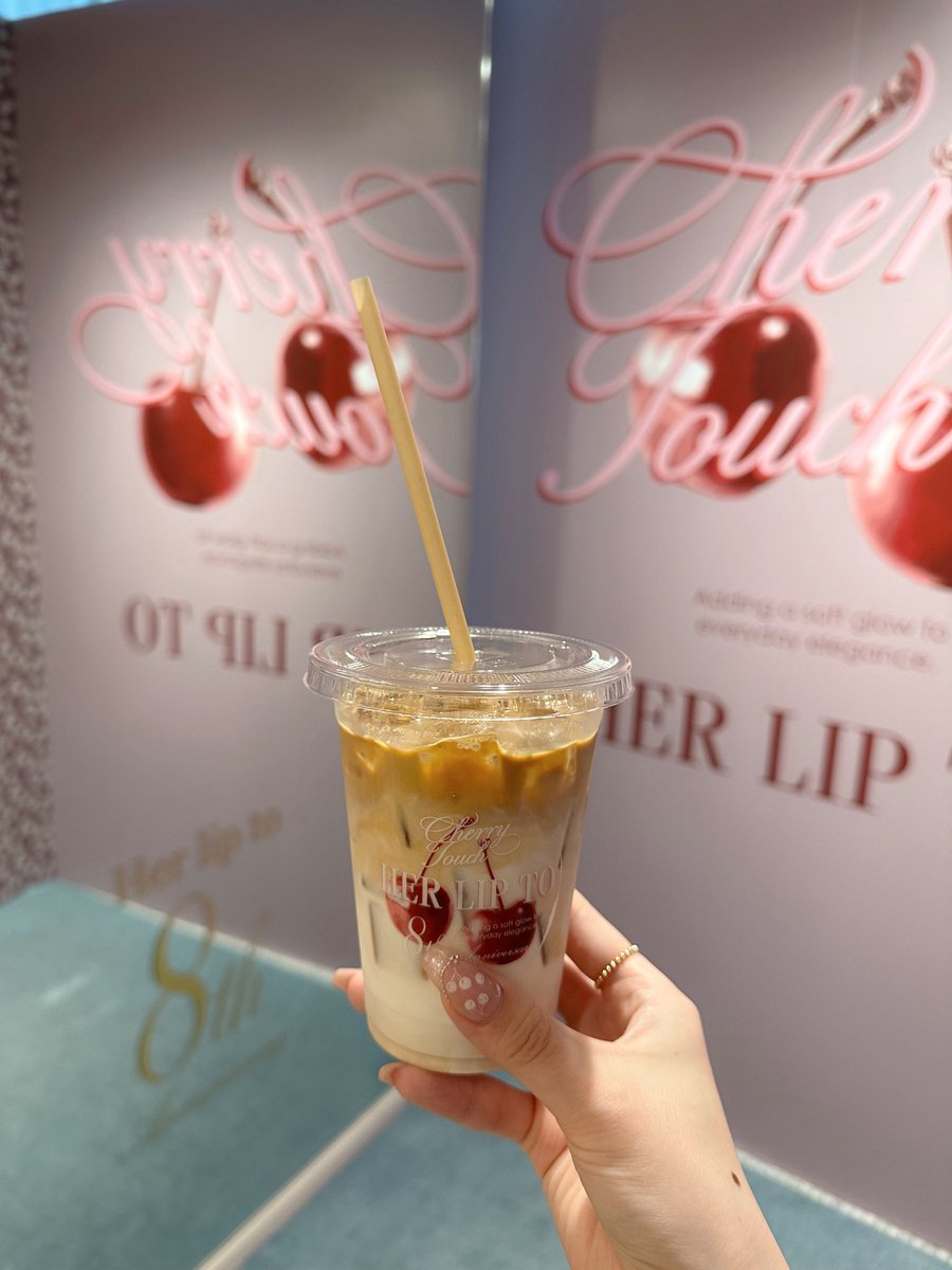 _pinonkm_'s tweet photo. エルメ可愛すぎた🍒🎀
#herlipto https://t.co/qFtvvtXFNb