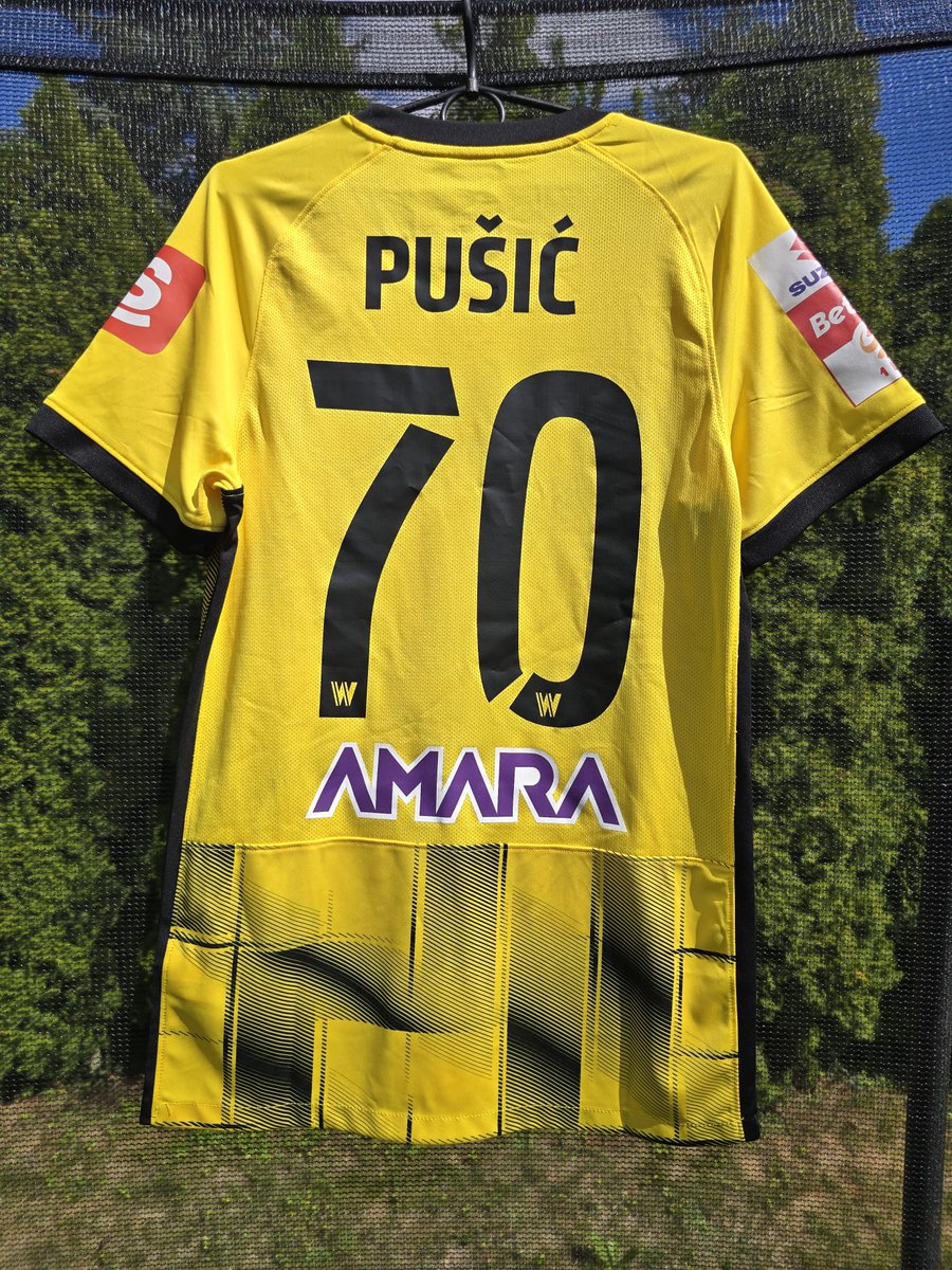 SerceZdrugiej's tweet photo. Licytacja nr 1️⃣2️⃣ dla Doriana ❤️
   w misji @FutboholikCup ⚽️☀️

➡️https://t.co/bykHQ0QH0o

 👕 @Wieczysta #70 Pušić
  meczowa z autografami zespołu 🔥

📏 rozmiar S

⚠️ Jednocześnie na X i Facebook 💻

kliknij ❤️ i podaj dalej 🔃🤝

⚠️ Ważne Szczegóły  ⤵️ https://t.co/PTEhvAYdL1