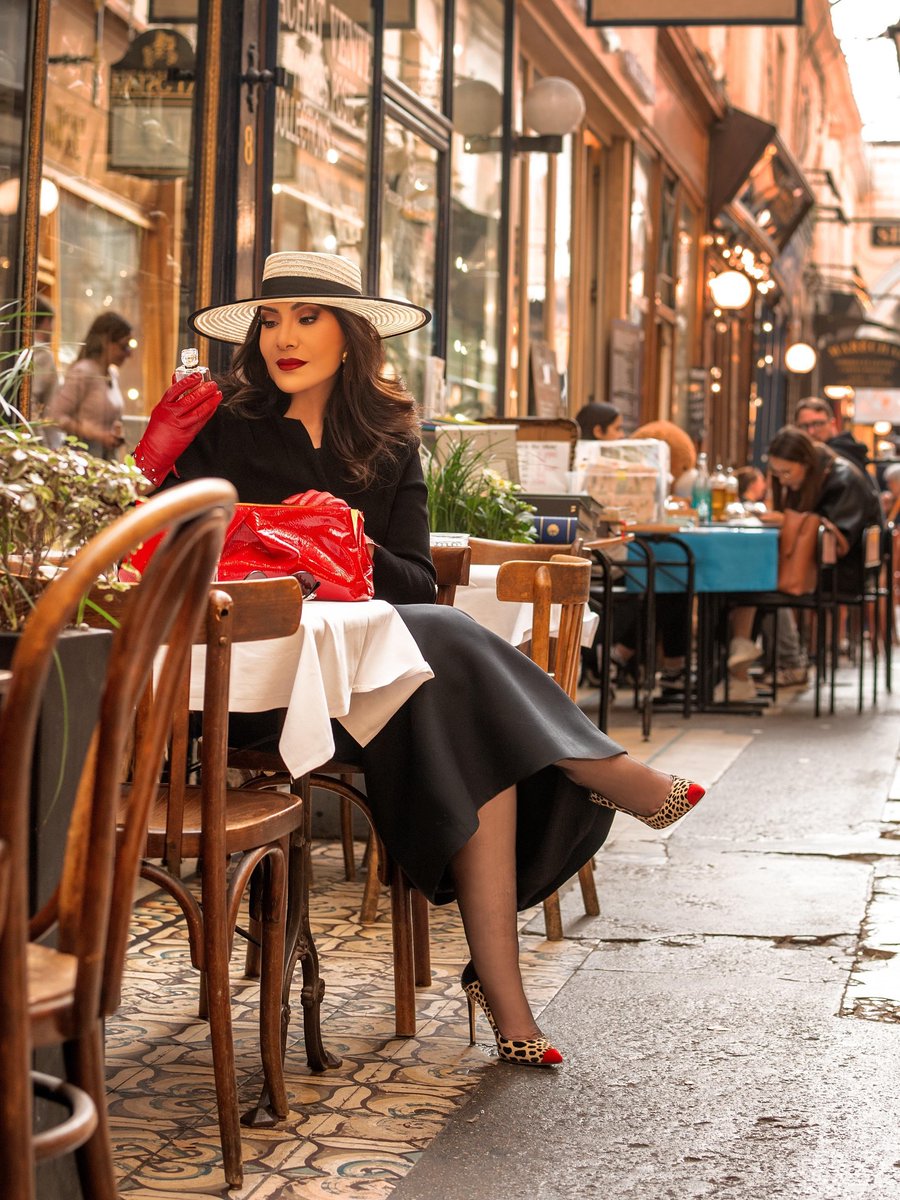 sayidatystars's tweet photo. الفنانة #هدى_حسين تستعد لإثارة تفاعل الجمهور مجدداً بمسلسل #المهبولة. عمل درامي وتراثي مشوق يجمعها بالمخرج حسين دشتي والكاتب هيثم بودي ويشعل منصات التواصل الاجتماعي ترقباً لعرضه. تابعي أبرز تفاصيل العمل الجديد وموعد انطلاقه
للتفاصيل:  https://t.co/nzcFJNCIkf
@hudahussain_8 https://t.co/uJ3J1JZdnM