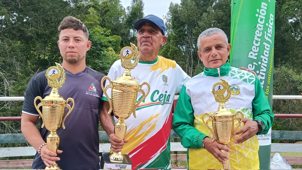 IndeportesAnt's tweet photo. En El Santuario, este domingo, serán las finales en los deportes de conjunto de los Juegos Deportivos Campesinos del Oriente antioqueño. 🎱 Ya están definidos los campeones de ajedrez, atletismo y billar. Los detalles en el enlace 👉🏼  https://t.co/NmxSXFZazJ https://t.co/JtdANc8BQM