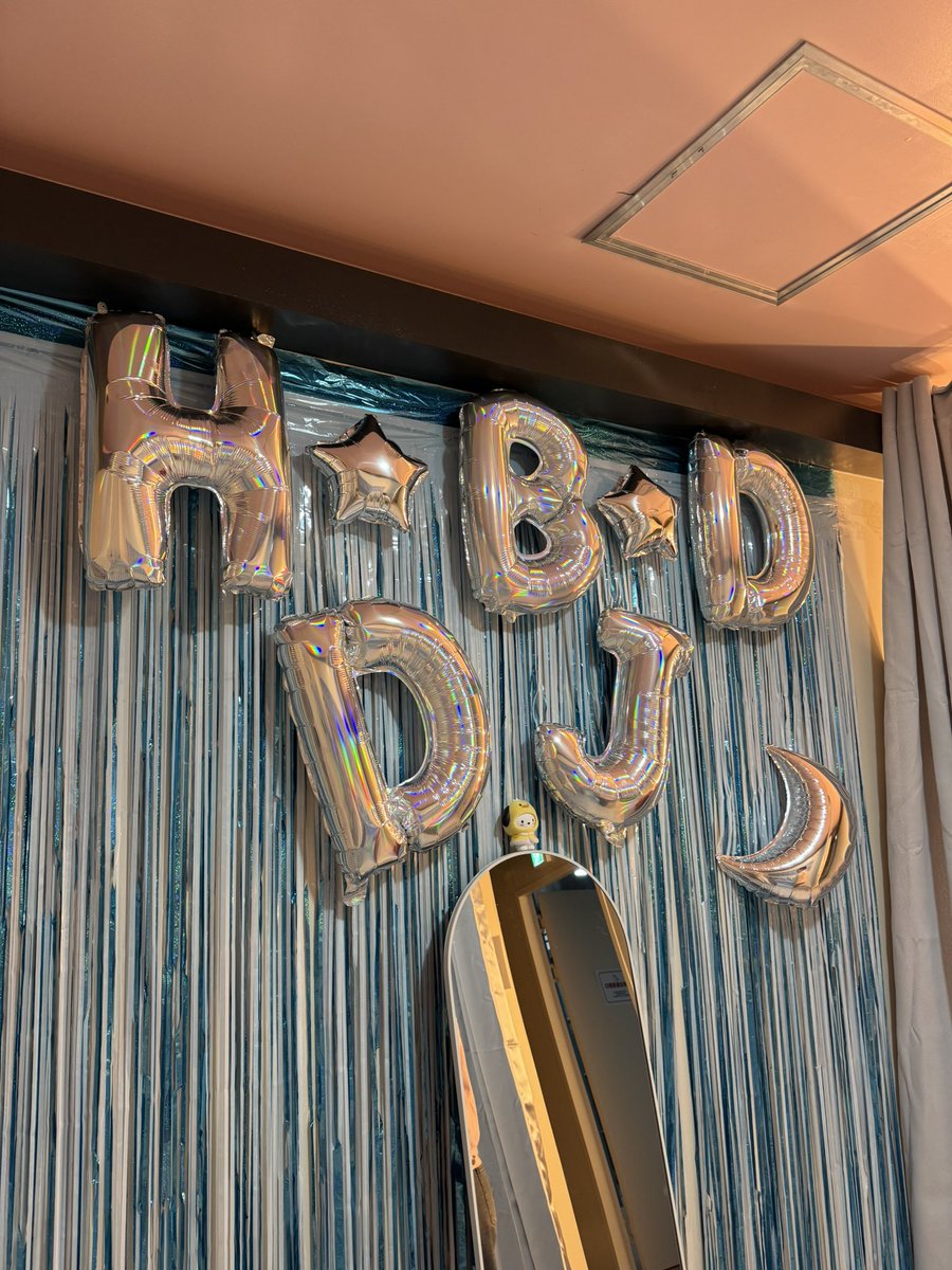 hl_012486's tweet photo. ෆ 두준 생일카페 ෆ
✔️ ᴅᴜᴊᴜɴ✮ᴅᴜᴊᴜɴ ᴅᴇʙᴜᴛ ᴘʀᴏᴊᴇᴄᴛ ₊˚✩
✔️ 신촌 클레버 타운

두준이 생일 기념 방문 .ᐟ .ᐟ 생각보다 어려웠지만 너무 재밌었어요 💙 이런 신박하고 재미난 생카 너무 좋아요 〰️ 두준 데뷔 축하해 프로젝트 대성공❕

#두준두준_프로젝트704
#윤두준 #하이라이트 https://t.co/9Q4sAUsRKl
